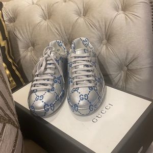 Brand new unworn micro rubber wax ace ghost sneakers. Brand new never worn.